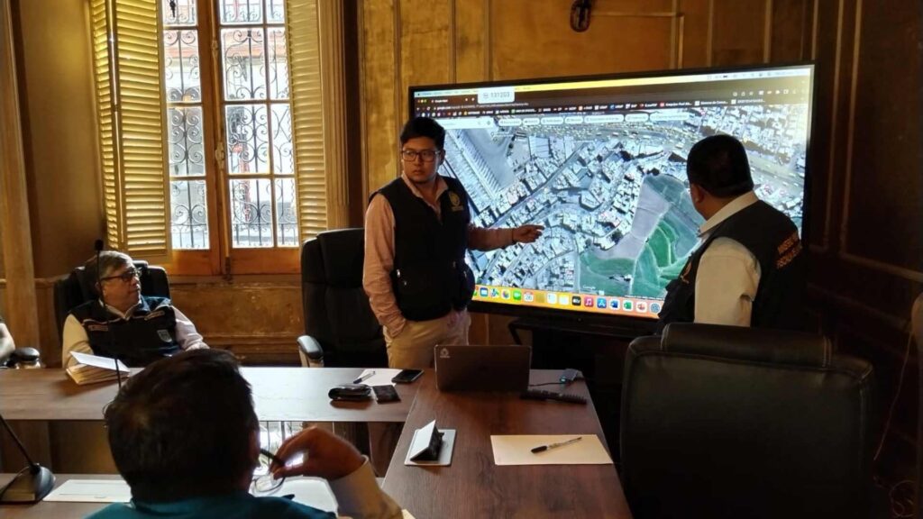 Agentes de la Municipalidad de José Luis Bustamante y Rivero interviene y clausuran terminales informales en Gratersa (Portada y 4° imagen). Autor: Municipalidad de José Luis Bustamante y Rivero.