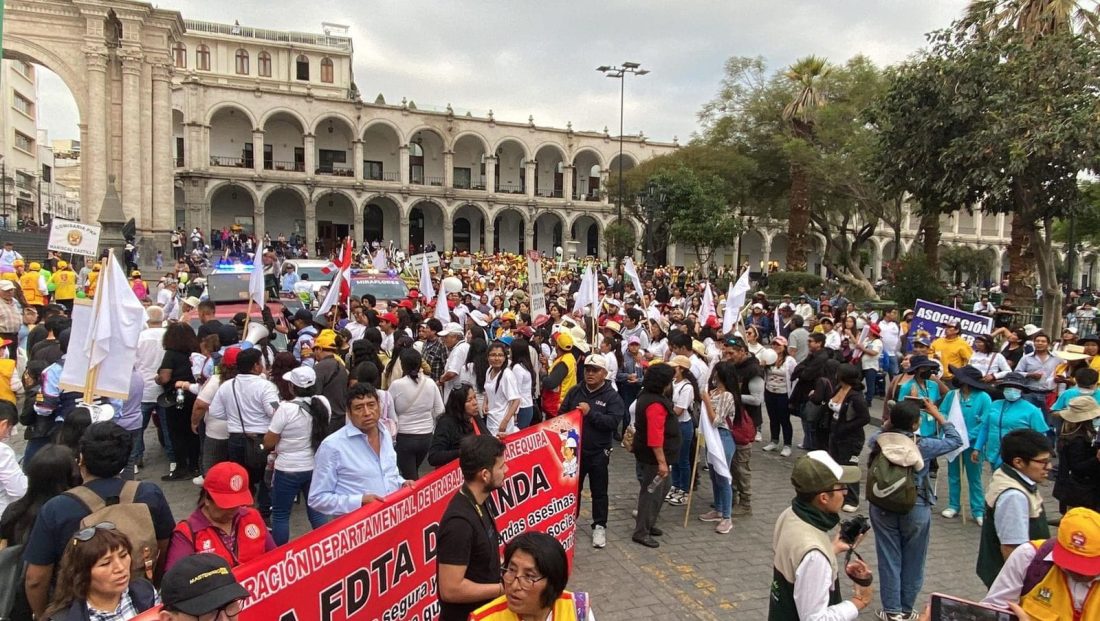 Multitudinaria participación en marcha Unidos por la Seguridad